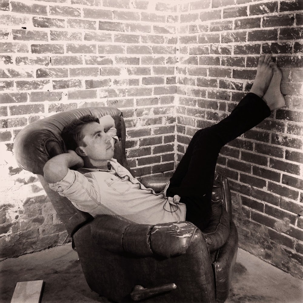 Meet your Posher, Louis